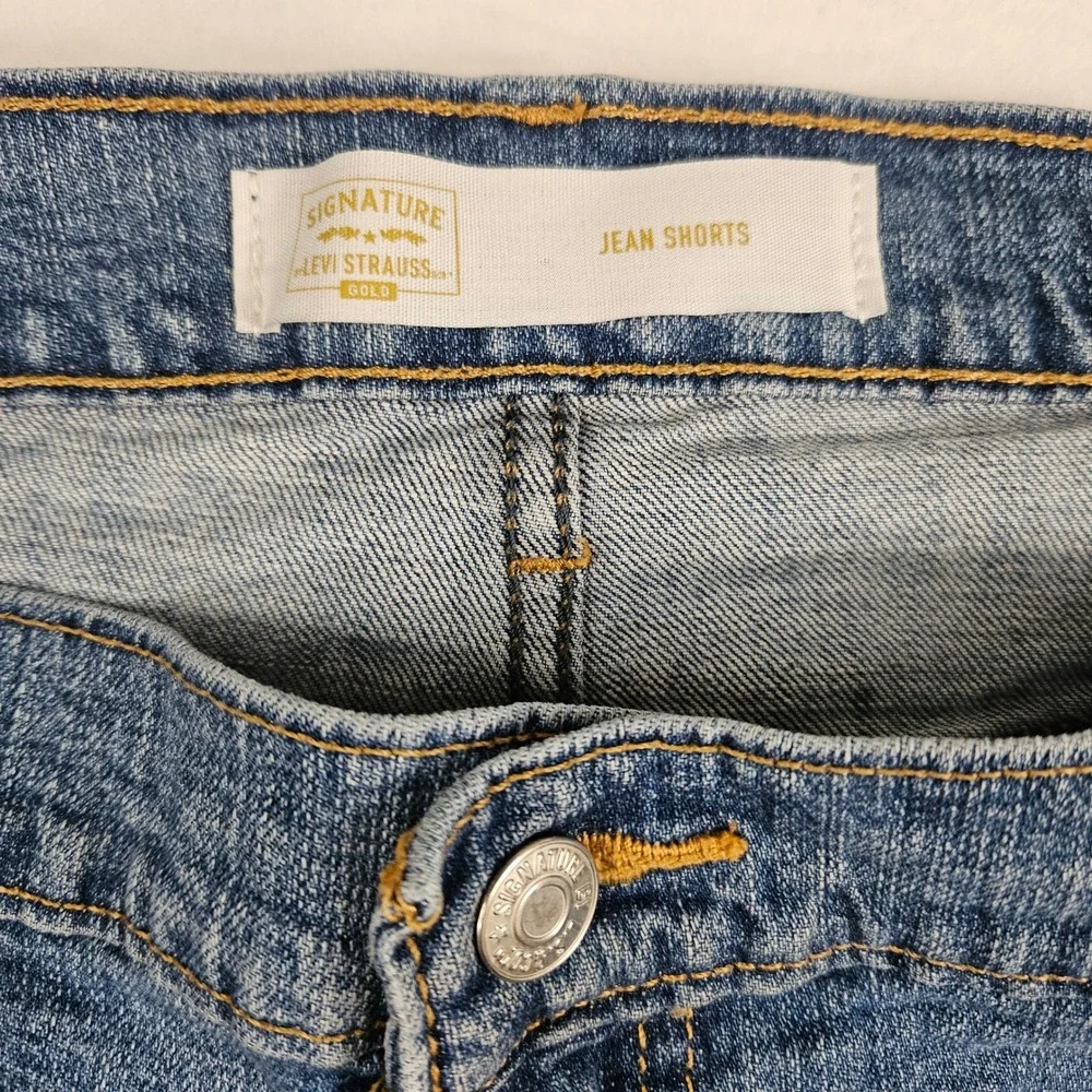 Signature by Levi Strauss Gold Label Mens Distressed Jean Shorts Blue W42